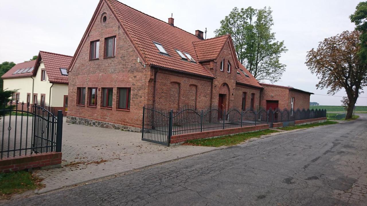 Noclegi Zdzislaw Sieradzki Zbiczno エクステリア 写真