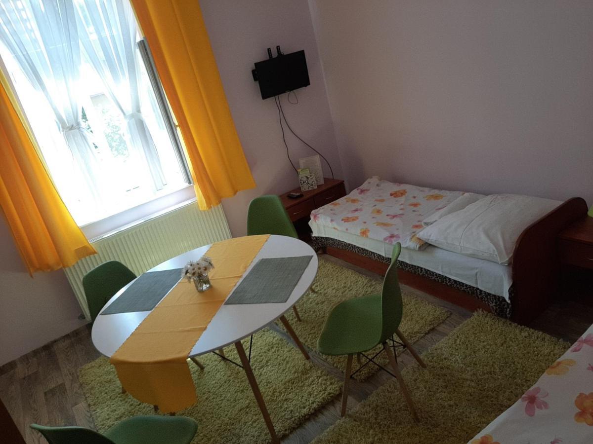 Noclegi Zdzislaw Sieradzki Zbiczno エクステリア 写真